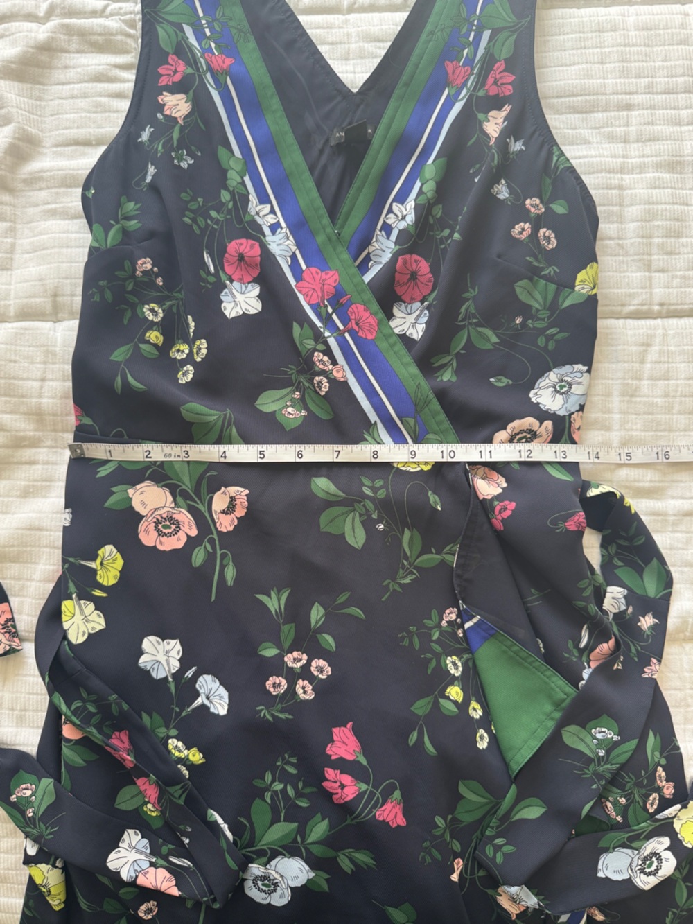 Ann Taylor flowy floral midi dress with tie waist, size 0 - Picture 8 of 11